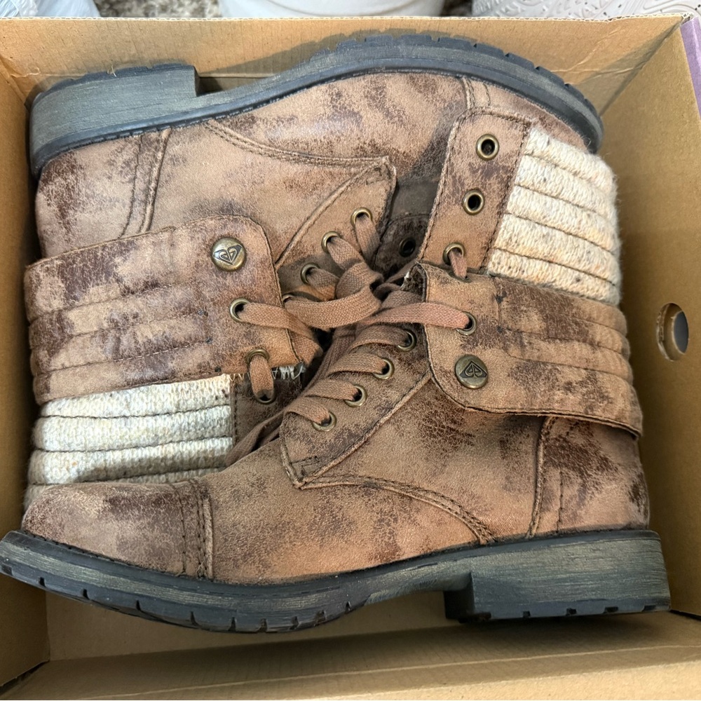ROXY Brown Ankle Boots with Knit Detail